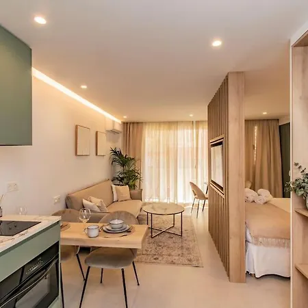 & Center Marbella